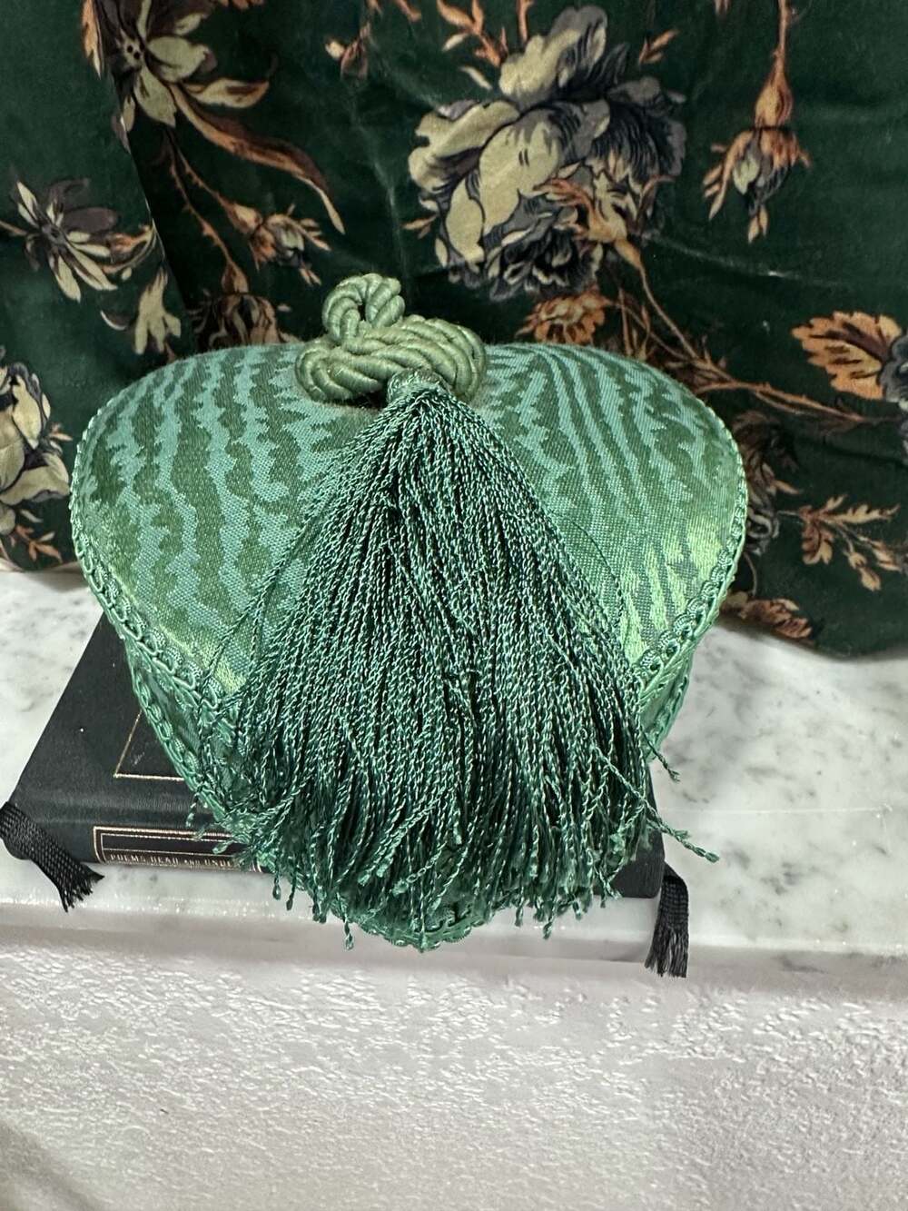 Sankyo Vintage Green Brocade Heart Musical Jewelry Box Tassel